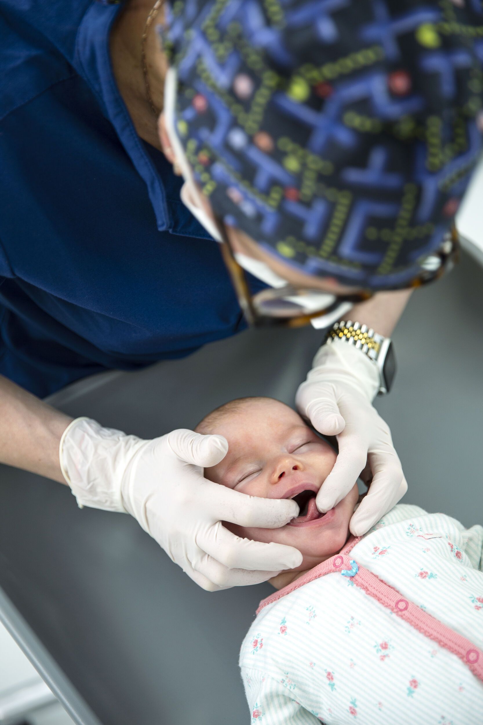 Zungenband Operation